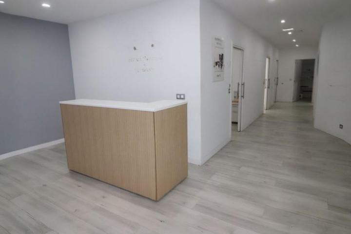 Local comercial en alquiler en Vitoria-Gasteiz, Centro photo 0