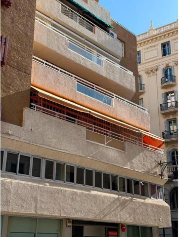 Piso en alquiler en Valencia, Sant Francesc photo 0