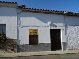 Casa en venta en Higuera la Real, Higuera La Real photo 0