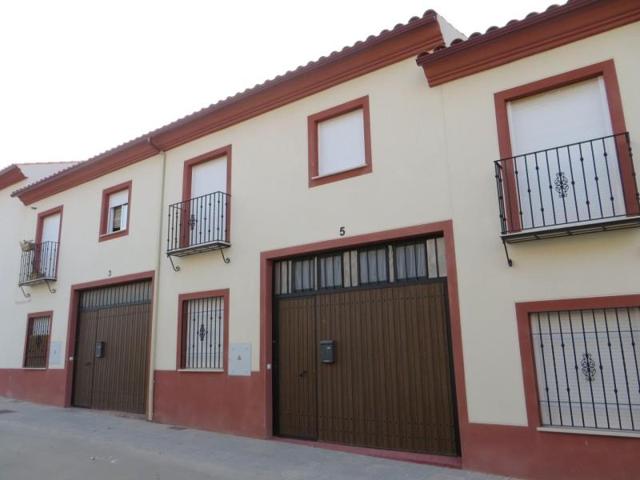 Adosada en venta en Pedro Abad, Andalucia photo 0