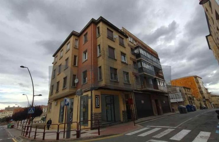 Piso en venta en Haro, Rioja Alta photo 0