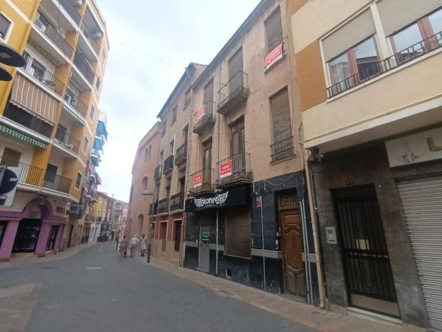 Casa en venta en Villena, El Rabal photo 0