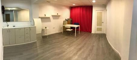 Local comercial en venta en Elche, Carrús Este photo 0