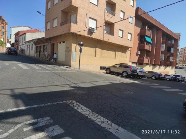 Local comercial en venta en Plasencia, San calixto photo 0