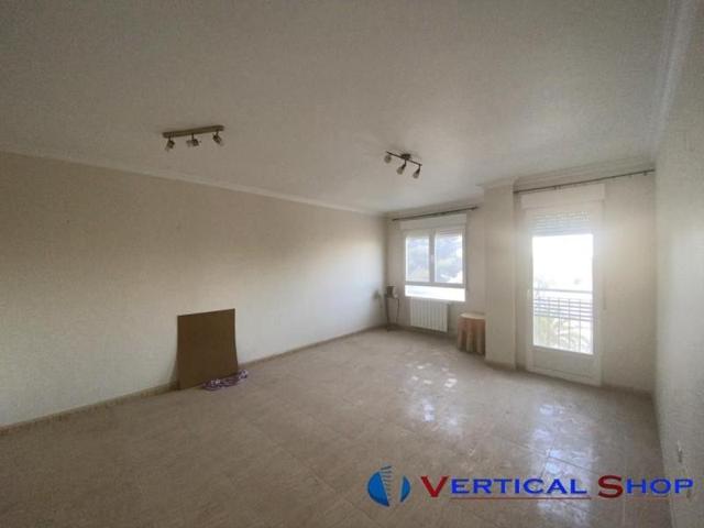 Piso en venta en Caudete, Ruiz Alcazar photo 0