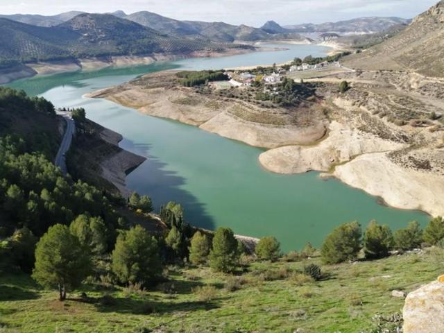 Casas de pueblo en venta en Iznájar, Iznájar photo 0