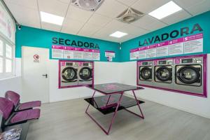 Local comercial en venta en Tías, Puerto del Carmen photo 0