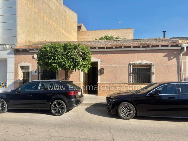 Adosada en venta en Benejuzar, CENTRO photo 0