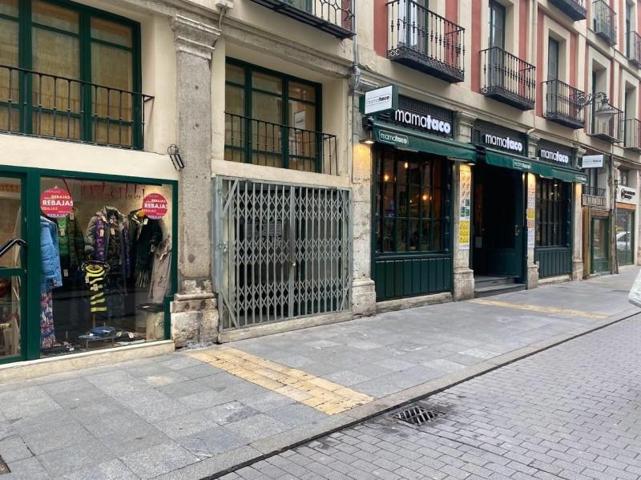 Local comercial en venta en Valladolid, Centro photo 0
