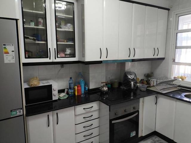 Piso en venta en Carballo, Zona Haley photo 0