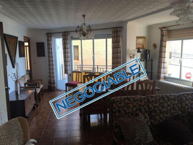 Piso en venta en Utiel, Utiel photo 0