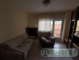 Piso en venta en Cadalso de los Vidrios photo 0