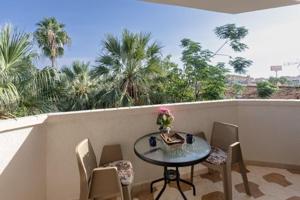 Apartamento en venta en Orihuela Costa, Campoamor photo 0
