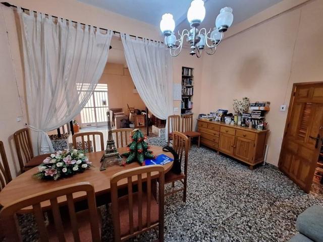 Planta baja en venta en Carcaixent photo 0