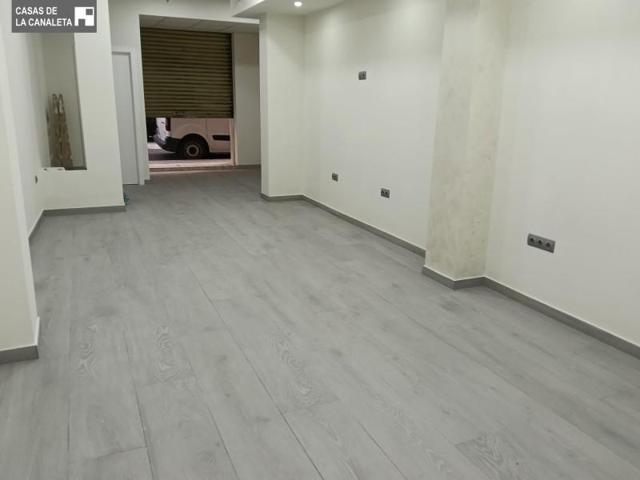 Local comercial en venta en Mislata, Distrito cardenal benlloch photo 0