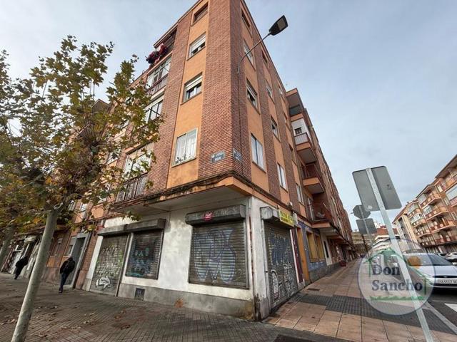 Piso en venta en Valladolid photo 0
