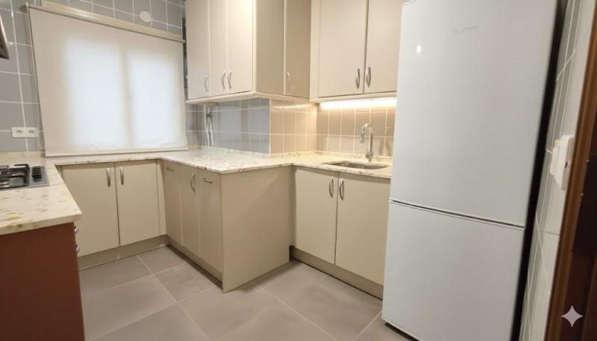 Piso en venta en Badajoz, Pardaleras photo 0