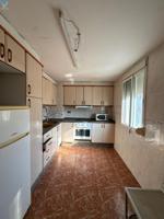 Piso en venta en Manises, El Mercado photo 0