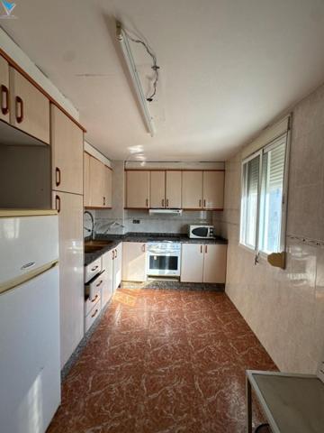 Piso en venta en Manises, El Mercado photo 0