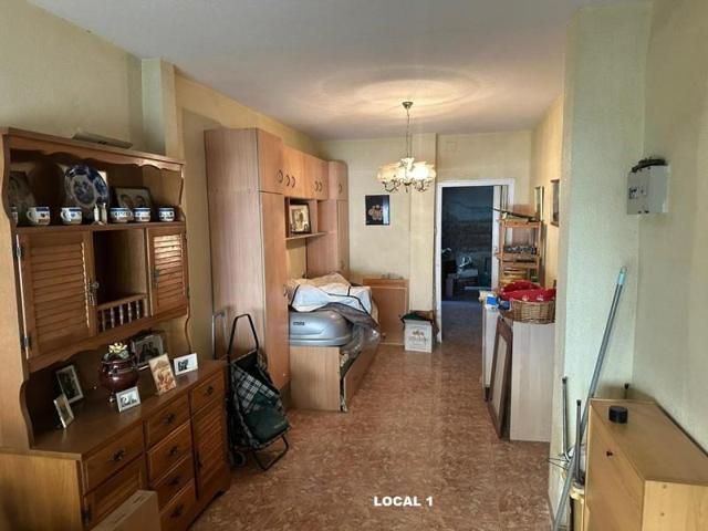 Local comercial en venta en Madrid, Calle del Lucero, 28047 photo 0