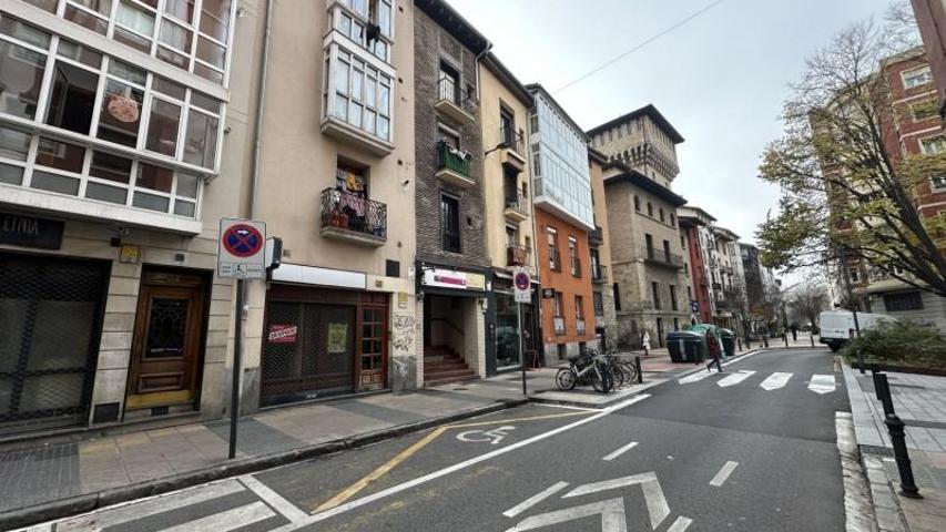 Piso en venta en Vitoria-Gasteiz, Centro photo 0