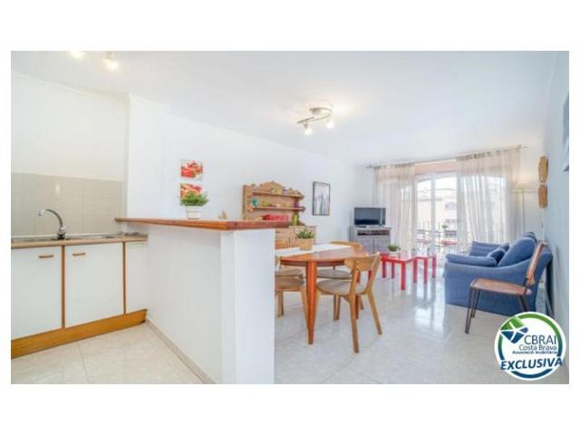 Piso en venta en Empuriabrava photo 0