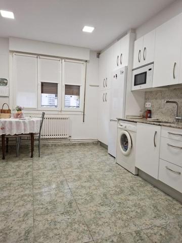 Piso en venta en Vitoria-Gasteiz, San Cristobal photo 0