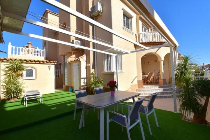 Bungalow en venta en Orihuela Costa, Playa Flamenca photo 0