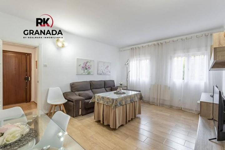 Piso en venta en Granada, Zaidin photo 0