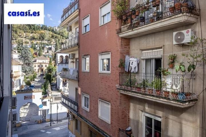 Piso en venta en Granada, Realejo photo 0