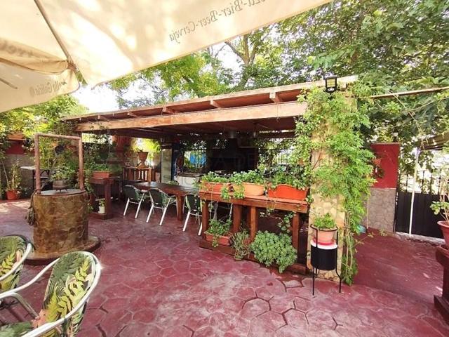 Casa con terreno en venta en Sax photo 0