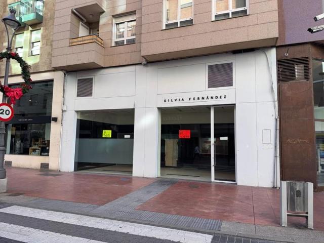 Local comercial en venta en Ponferrada, Centro photo 0