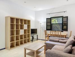 Piso en venta en Sevilla, Alameda photo 0