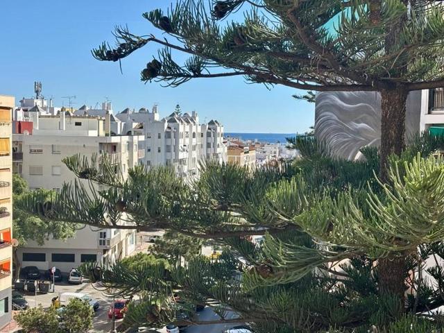 Apartamento en venta en Estepona, Estepona Town - Estepona Centre photo 0