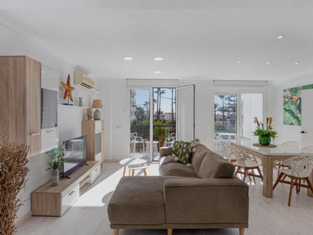 Apartamento en venta en Torrevieja photo 0