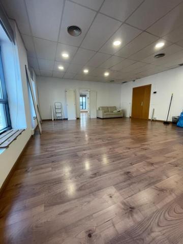 Oficina en venta en Sabadell, Eix macia photo 0
