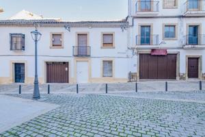 Edificio en venta en Úbeda, Andalucia photo 0