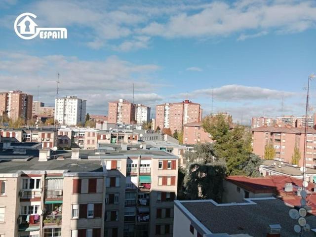 Piso en venta en Madrid, Aluche photo 0