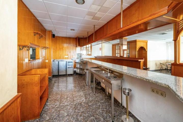 Edificio en venta en Pinos Puente, Vega de granada zona noroeste photo 0