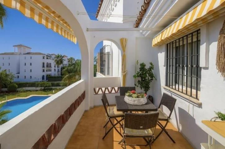 Apartamento en venta en Benalmádena, Benalmádena Costa photo 0