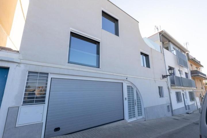 Casa en venta en Granada, Bola de oro photo 0