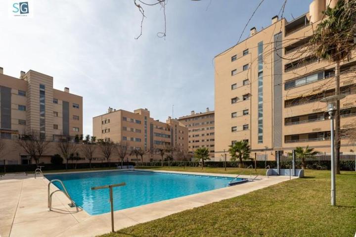 Piso en venta en Granada, Campus de la Salud photo 0