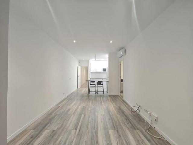 Piso en venta en Barcelona, La Font de la Guatlla photo 0