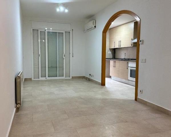 Piso en venta en Santa Coloma de Gramenet, Centre photo 0