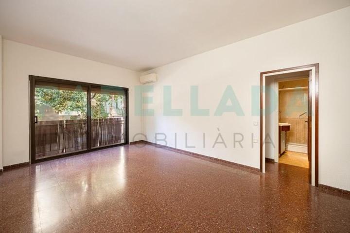 Piso en venta en Badalona, Centre photo 0