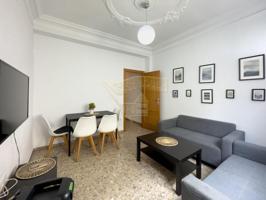 Piso en venta en Valencia, La Petxina photo 0