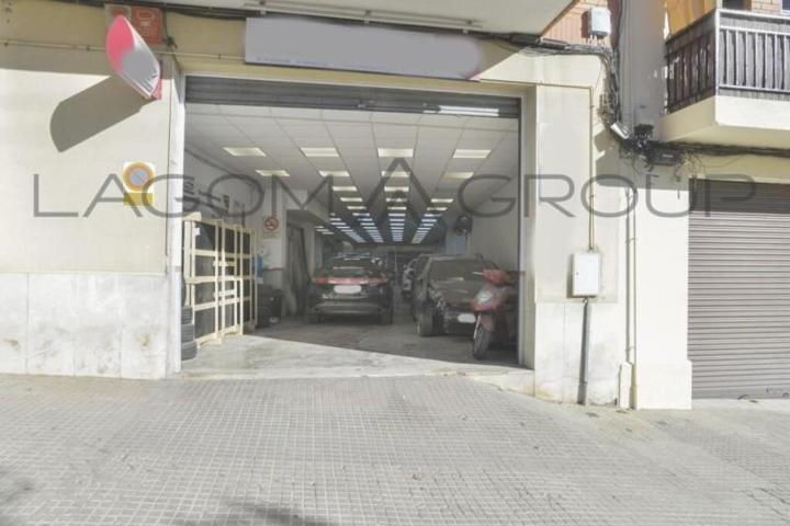Local comercial en venta en Viladecans photo 0