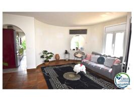 Casa en venta en Empuriabrava photo 0