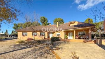 Chalet en venta en Beneixama, Beneixama photo 0