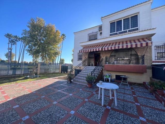 Bungalow en venta en Dos Hermanas, Arco norte - Avda España photo 0